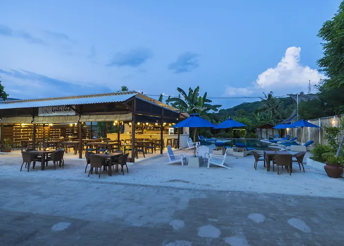 Gili Teak Beach Front Resort