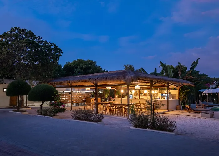 Gili Teak Beach Front Resort